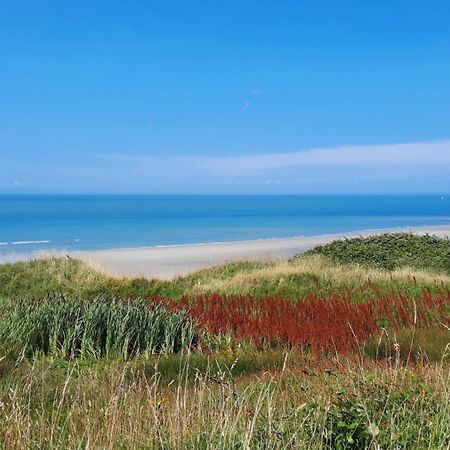Le 246 - Duplex face à la mer pour 4 personnes, Wifi, TV full Sat, Parking Wimereux Extérieur photo
