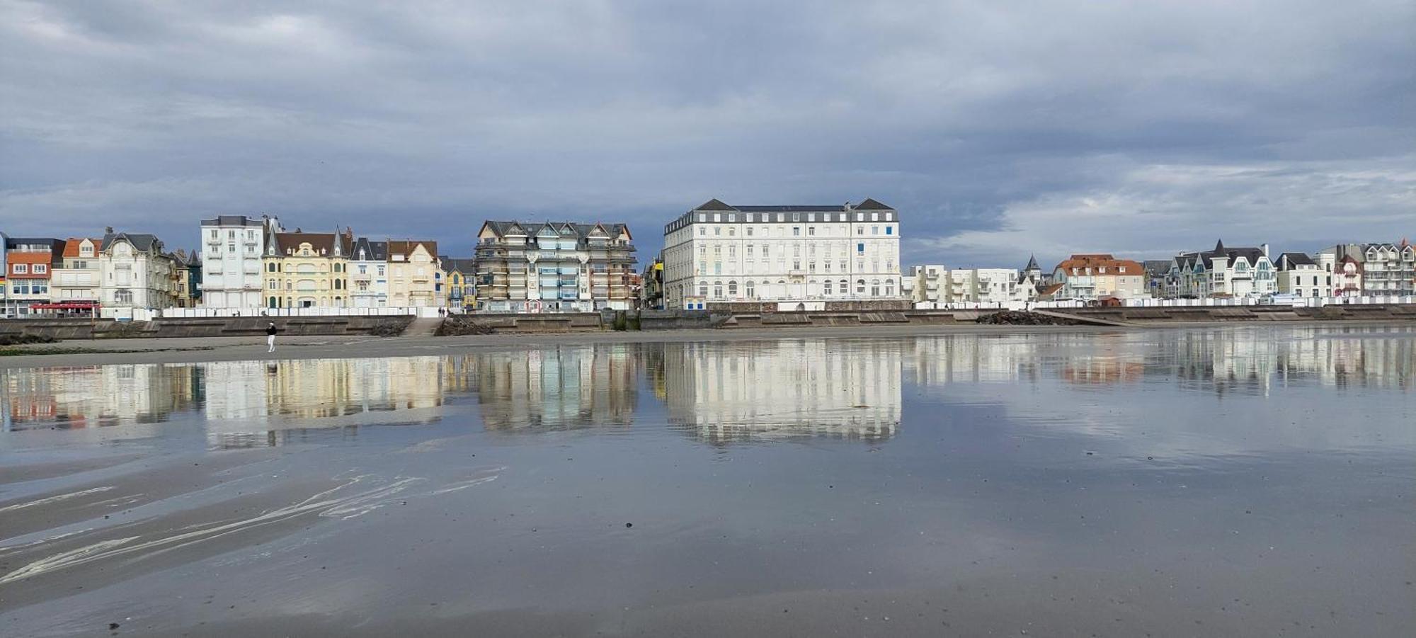 Le 246 - Duplex face à la mer pour 4 personnes, Wifi, TV full Sat, Parking Wimereux Extérieur photo